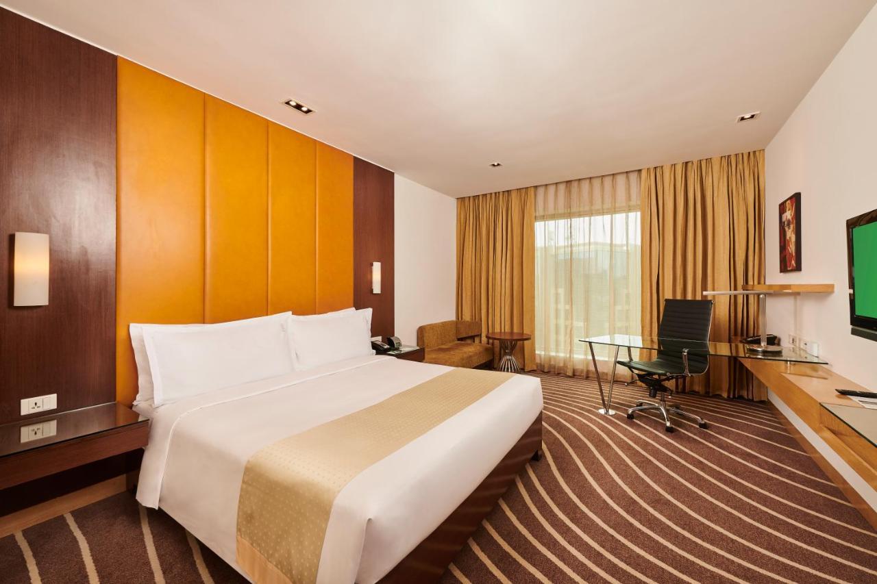 Premium King Room Lounge Access,1117372269:JPEG