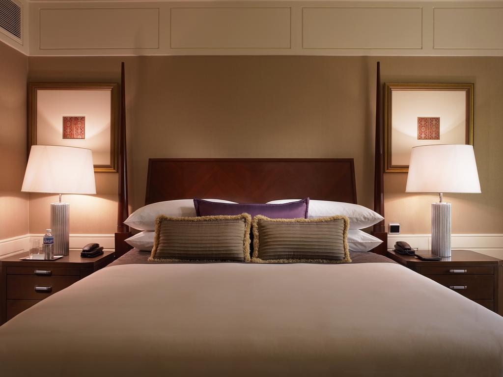 Junior Presidential Suite with Complimentary Airport transfer, Lounge Access,complimentary usage of meeting room for two hours per stay,1038502837:JPEG