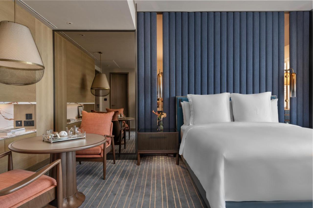 Premier City View Room King,1549840993:JPEG