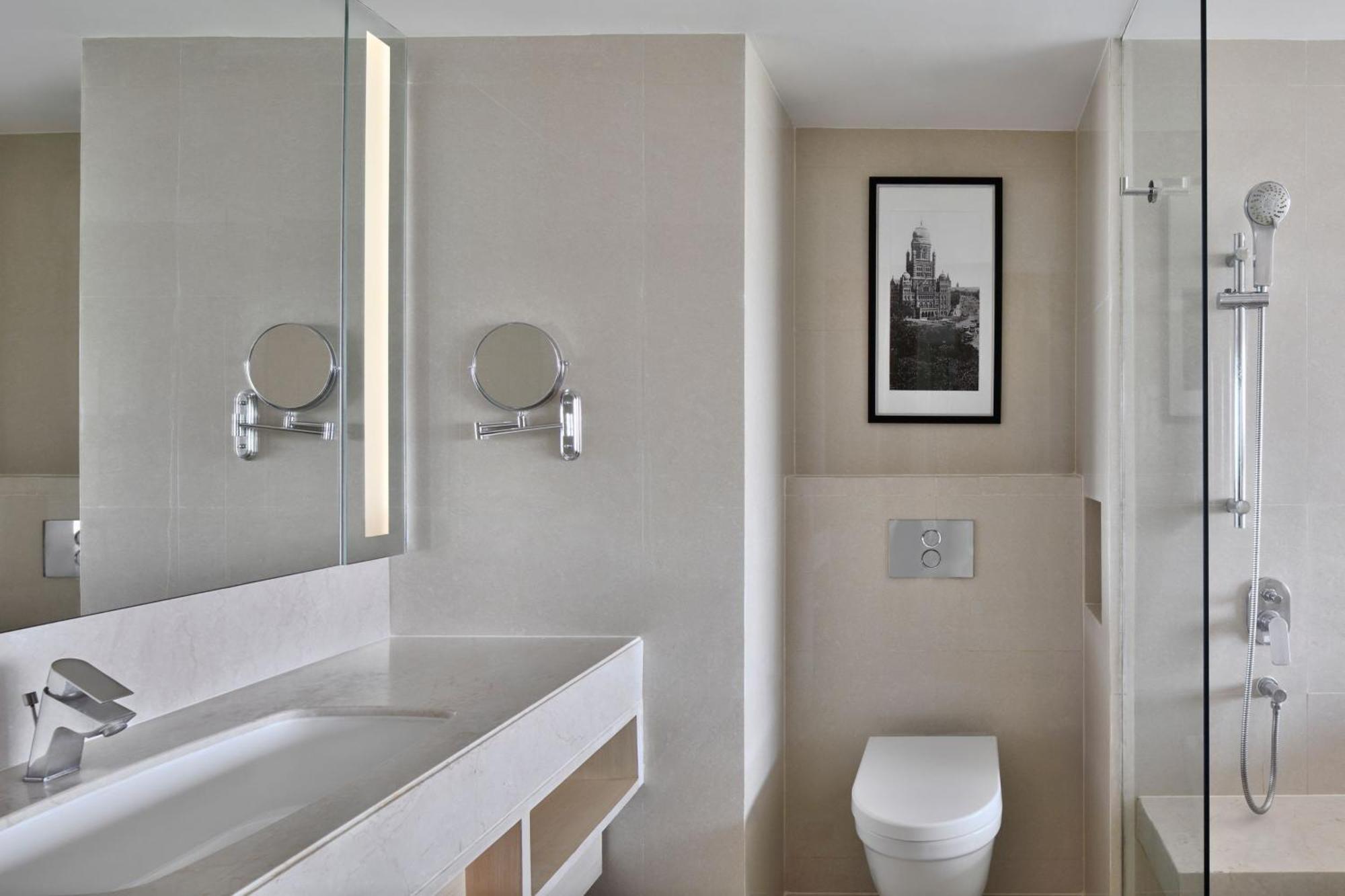 Guest Room 2 Double Bed Hill View Curated high-tea experience & enjoy on F&B Spa